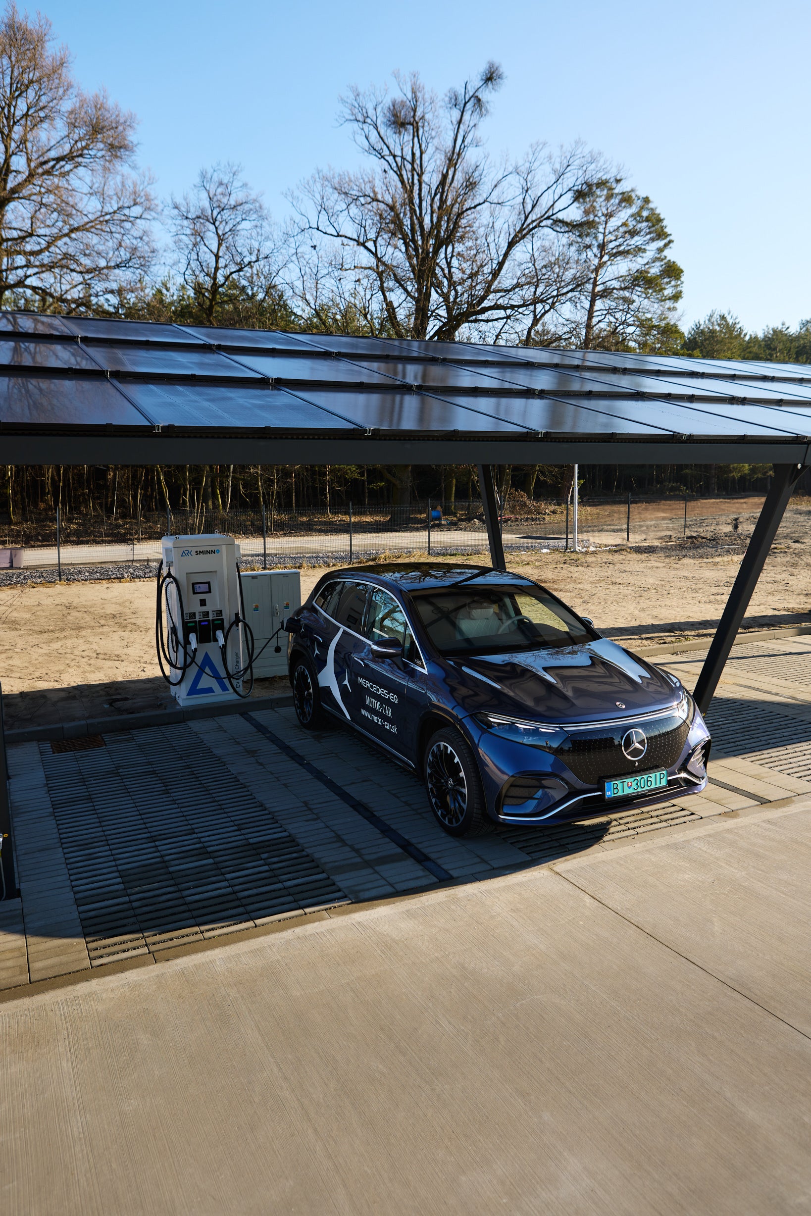 SOLAR CARPORT / SOLÁRNY PRÍSTREŠOK od 6 kWp/2 vozidlá