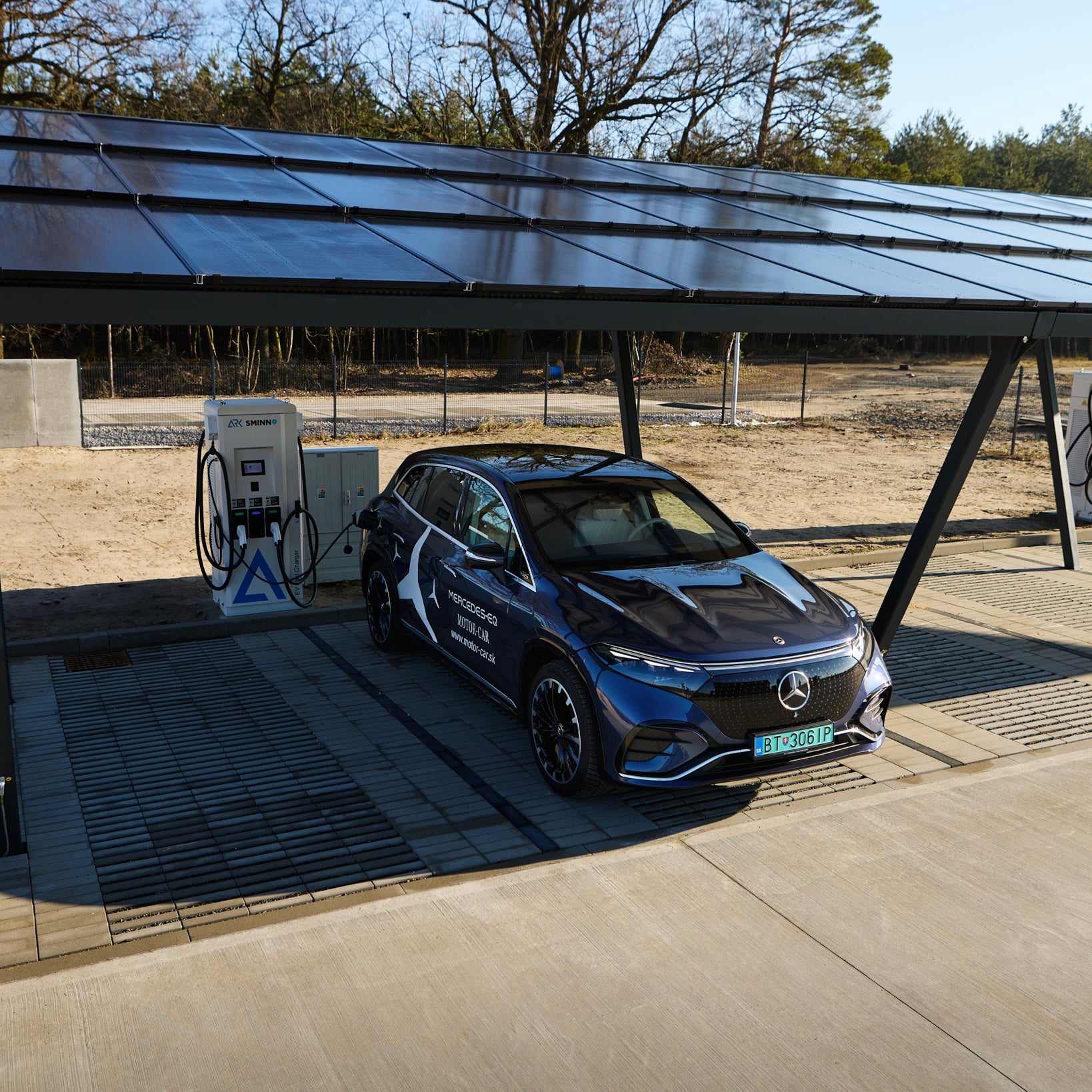 solárny carport integrovaná fotovoltika