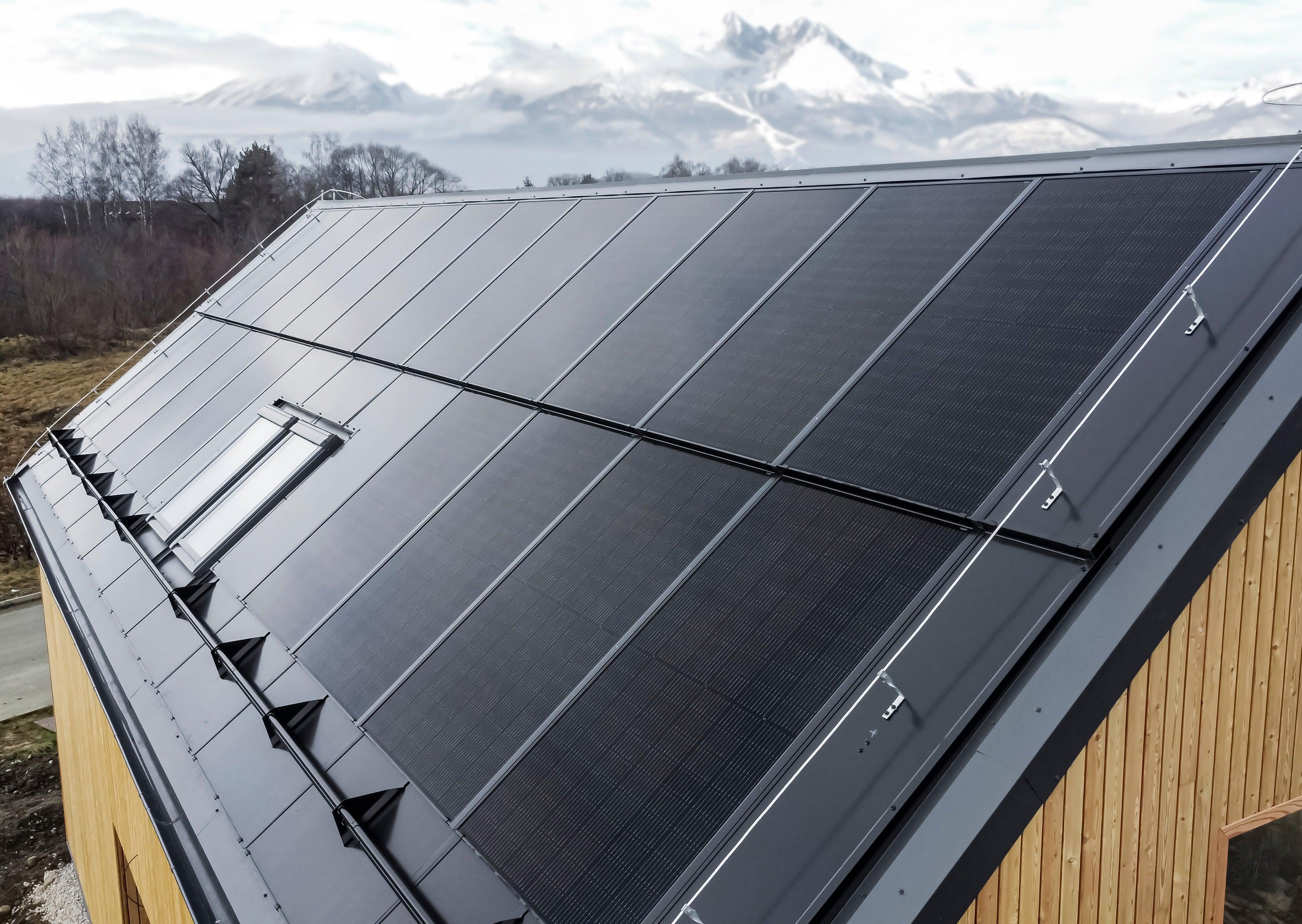 SOLAR FULL ROOF™ - hybridhouse